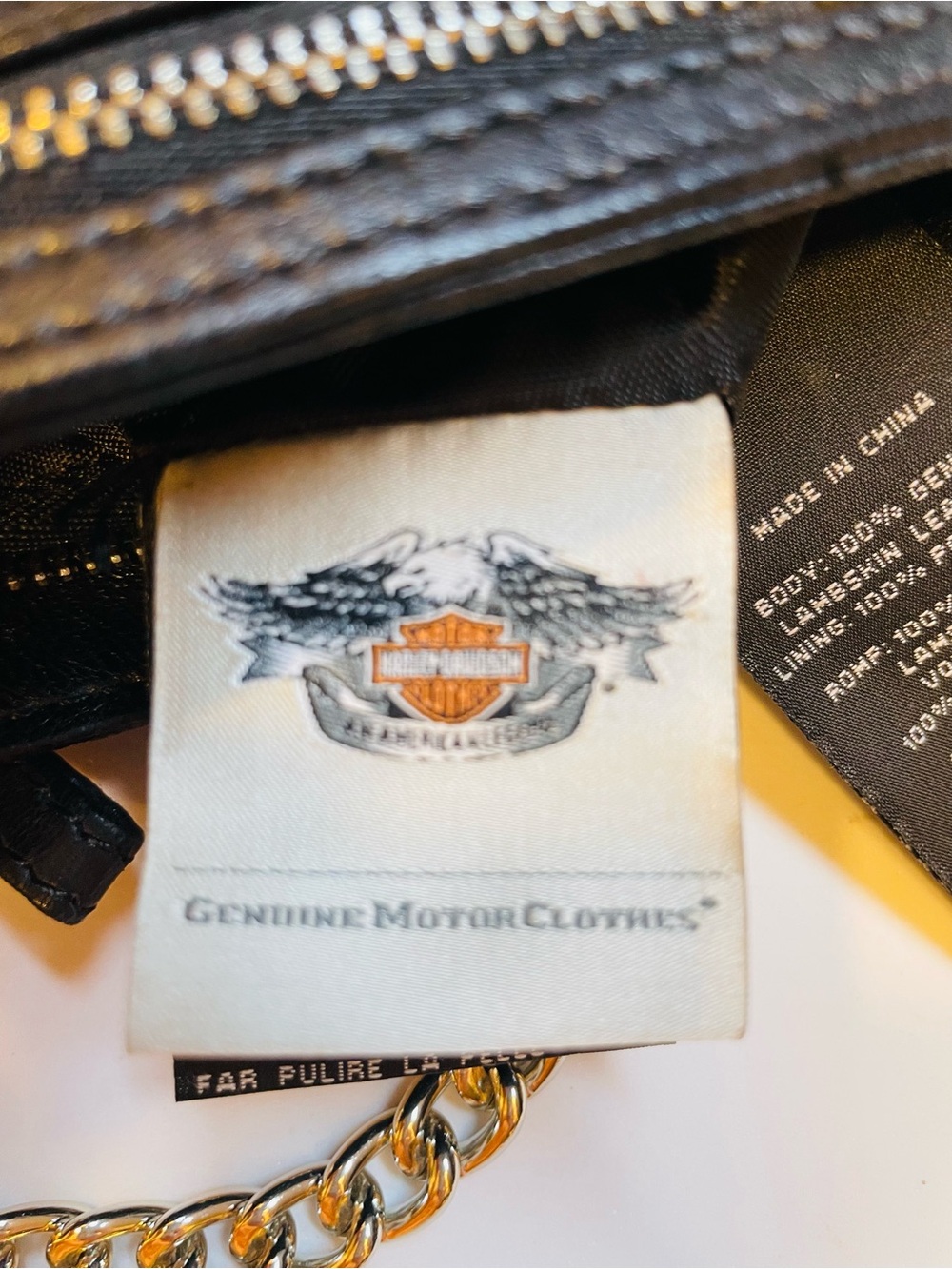 Harley-Davidson Black Leather Crossbody with Silver Chain and Harley buckle - Picture 12 of 12